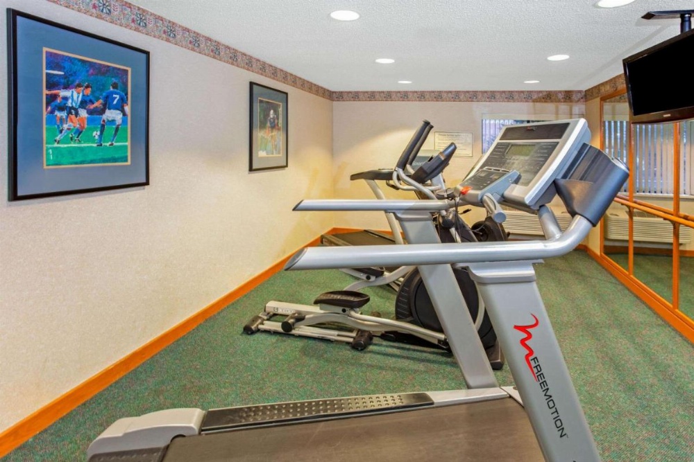 La Quinta Inn & Suites by Wyndham Milwaukee Airport / Oak Creek Image 19