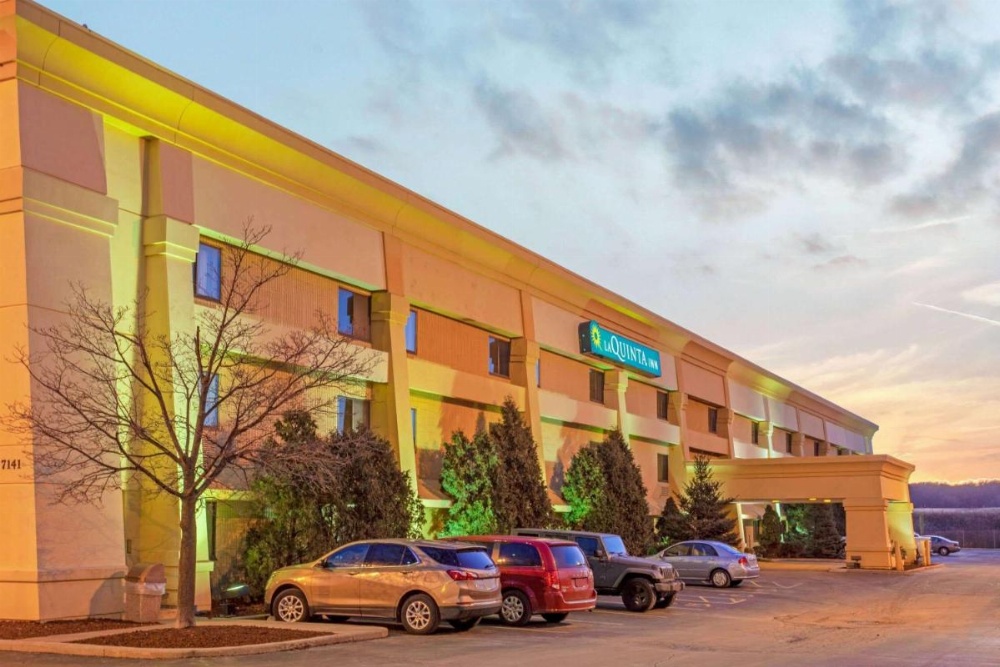 La Quinta Inn & Suites by Wyndham Milwaukee Airport / Oak Creek Image 21